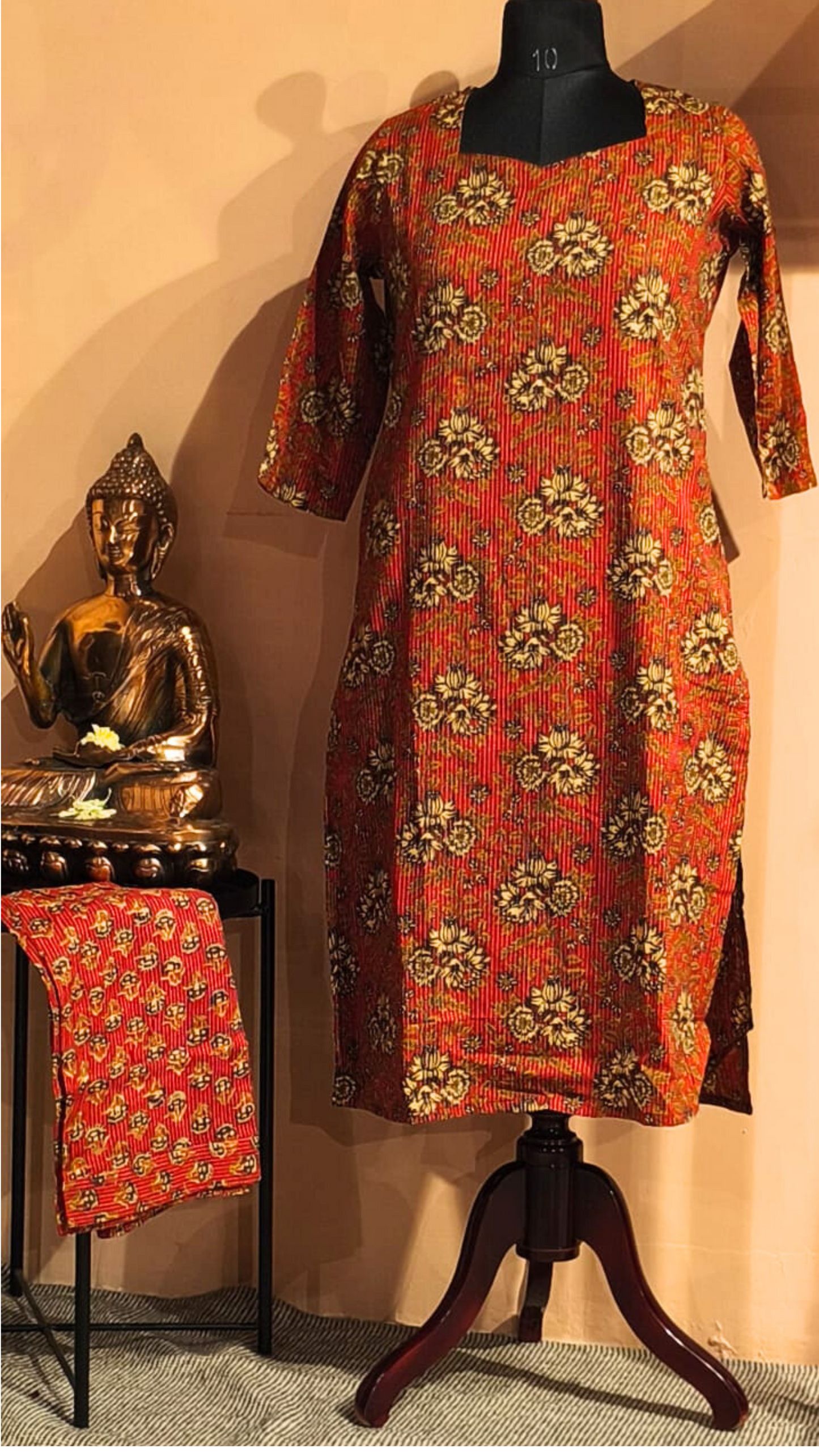 2Pc Printed Kurti Set with thread work - DHAAGE