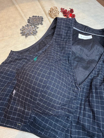 Pure Mul Cotton Ikkat Blouse (Black – Checks with Jamdani Weaving)